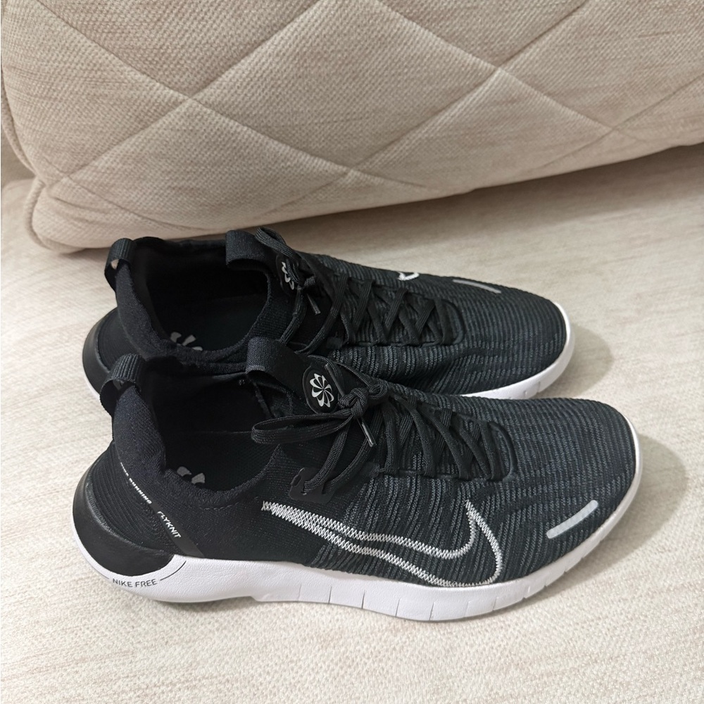 Like New Nike Shoes – Men’s